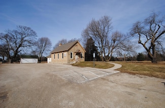 W4614 Potter Rd, Elkhorn, WI 53121