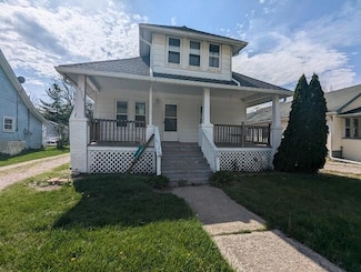 18736 Huron River Dr, New Boston, MI 48164