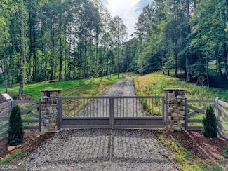 869 Garrett Cir Unit 215, Blairsville, GA 30512