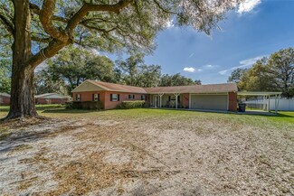 4122 Rolling Oak Dr, Lakeland, FL 33810