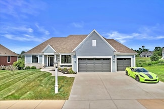 1424 White Deer Trail, Waukesha, WI 53189
