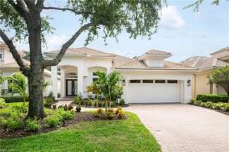 914 Villa Florenza Dr, Naples, FL 34119