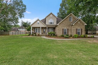 1704 Woodside, Muscle Shoals, AL 35661
