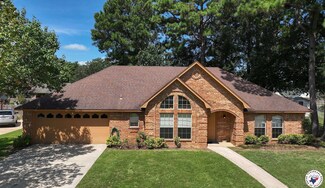 409 Phillips Cir, Wake Village, TX 75501