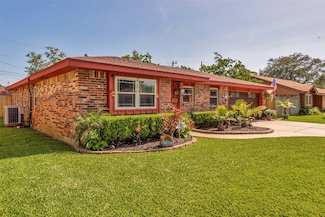 2913 18th Ave N, Texas City, TX 77590