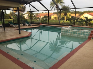 9775 Sun Pointe Dr, Boynton Beach, FL 33437