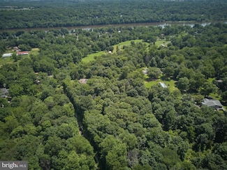 270 Aqueduct Rd, Washington Crossing, PA 18977