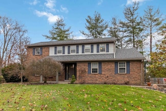 8140 Maxfield Ln, Cincinnati, OH 45243