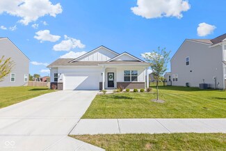 6872 Orchard Run Cir, Whitestown, IN 46075