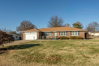 4027 W Juno St, Springfield, MO 65802