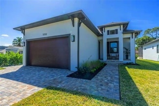 3552 Hibiscus Ave, Naples, FL 34104
