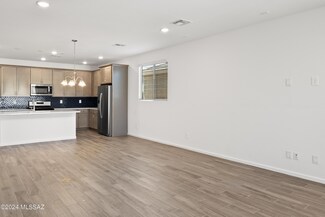 5728 S Bug Springs Loop, Tucson, AZ 85747