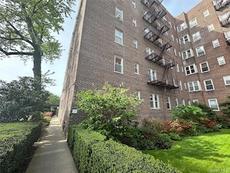 84-49 168th St Unit 4S, Jamaica, NY 11432