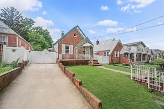 82-72 164th Place, Jamaica, NY 11432