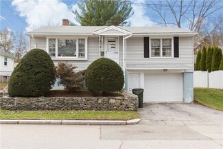 88 Victoria St, Providence, RI 02909