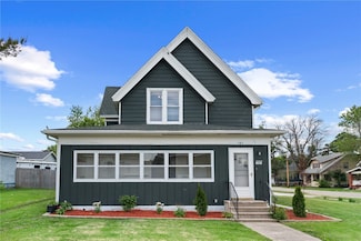 101 2nd Ave, Newhall, IA 52315