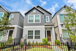 728 Strawberry Pines Ct, Houston, TX 77009