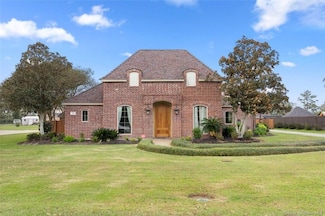 218 Zinfandel Ln, Lake Charles, LA 70611