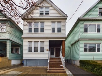169 W 9th St, Bayonne, NJ 07002