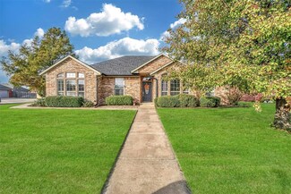 3901 Pilgrim Ln, Altus, OK 73521
