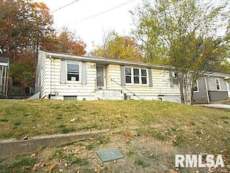 905 Meadow Ave, East Peoria, IL 61611