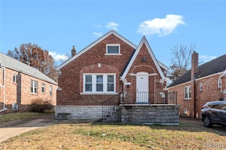 9052 Rosemary Ave, Saint Louis, MO 63123