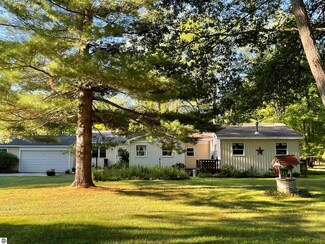 755 Weber Rd, Gladwin, MI 48624