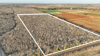 000 Barker Rd, Atascosa, TX 78002
