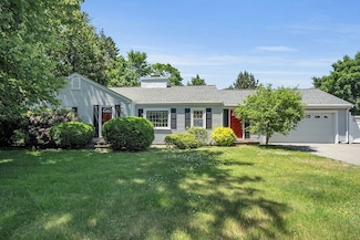 197 Hartford St, Westwood, MA 02090