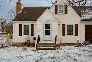 406 N Washington St, Angola, IN 46703