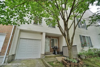 192 Jamie Ln, Staten Island, NY 10312