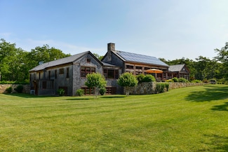 71 Stoney Hill Rd, Vineyard Haven, MA 02568