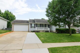104 Whispering Wind Ln, Center Point, IA 52213