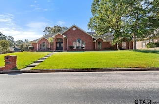 1603 Old Oak Dr, Tyler, TX 75703