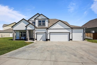 874 Pikes Peak Dr, West Richland, WA 99353
