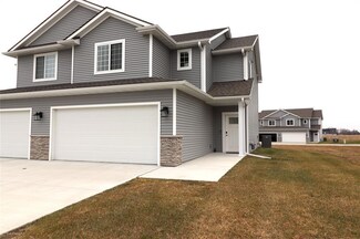 905 Kinney Cir NE, Bondurant, IA 50035