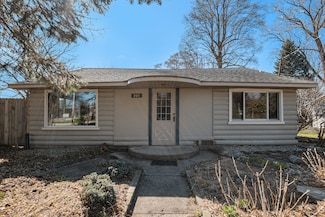 201 Rex St, Spring Lake, MI 49456