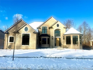 2423 Buckthorn Dr, Shelby Township, MI 48316