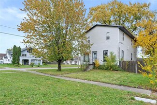 135 7th St, West Des Moines, IA 50265