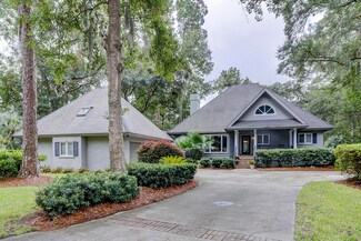 4 Clarendon Ln, Hilton Head Island, SC 29928