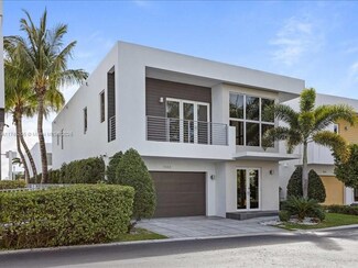 7443 NW 98th Ct, Doral, FL 33178