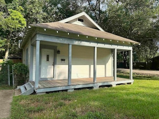 2104 Avenue D, Nederland, TX 77627