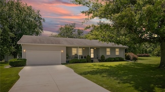 9264 E 2100 Rd N, Oakwood, IL 61858