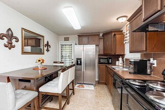 1029 S Sky Ave, Gonzales, LA 70737
