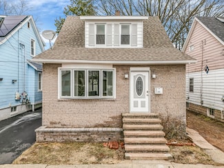 213 East Ave, West Haven, CT 06516