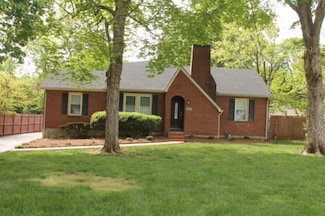 828 Wakefield St, Bowling Green, KY 42103