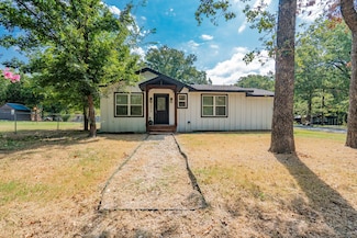 3072 Cross St, Wills Point, TX 75169