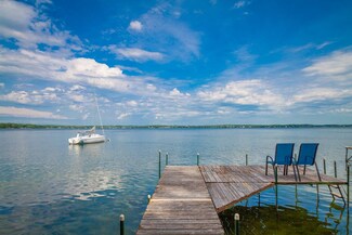 3668 Lake Mendota Dr, Madison, WI 53705
