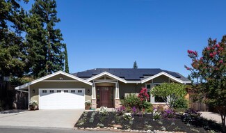 1220 Sandalwood Ln, Los Altos, CA 94024