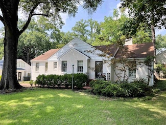 4072 N Walnut Grove Cir, Memphis, TN 38117
